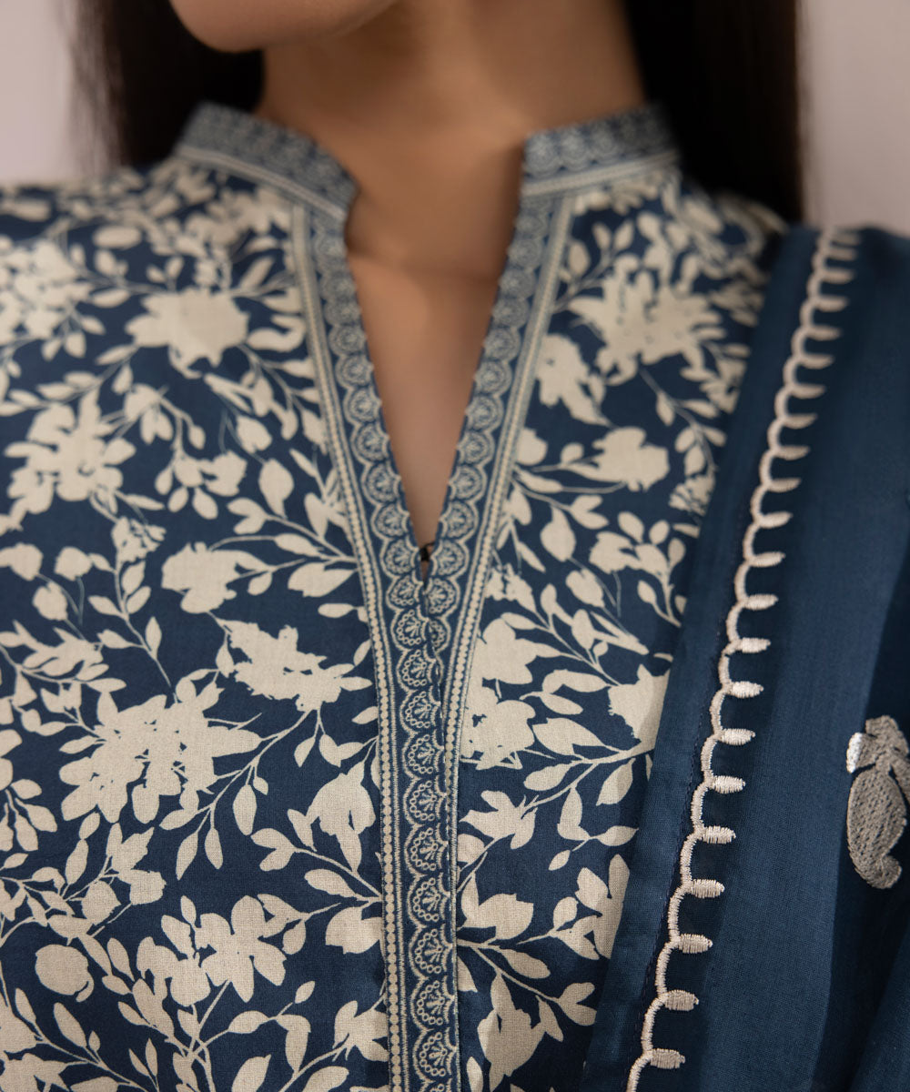 3 Piece - Embroidered Lawn Suit