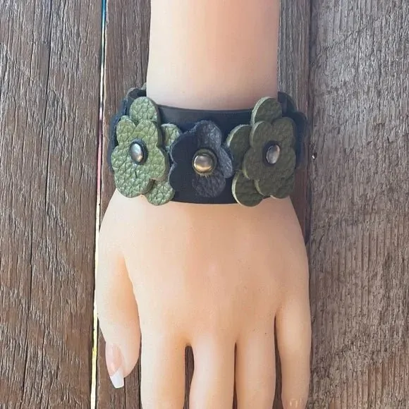 Leather Bracelet with Black and Green Flowers