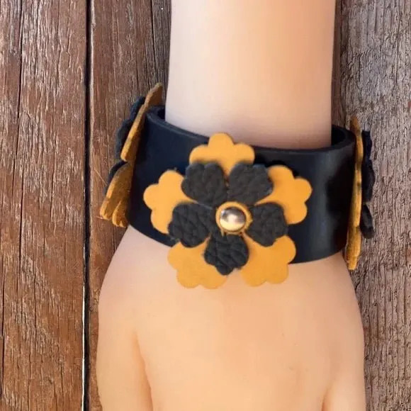 Leather Bracelet with Black and Green Flowers