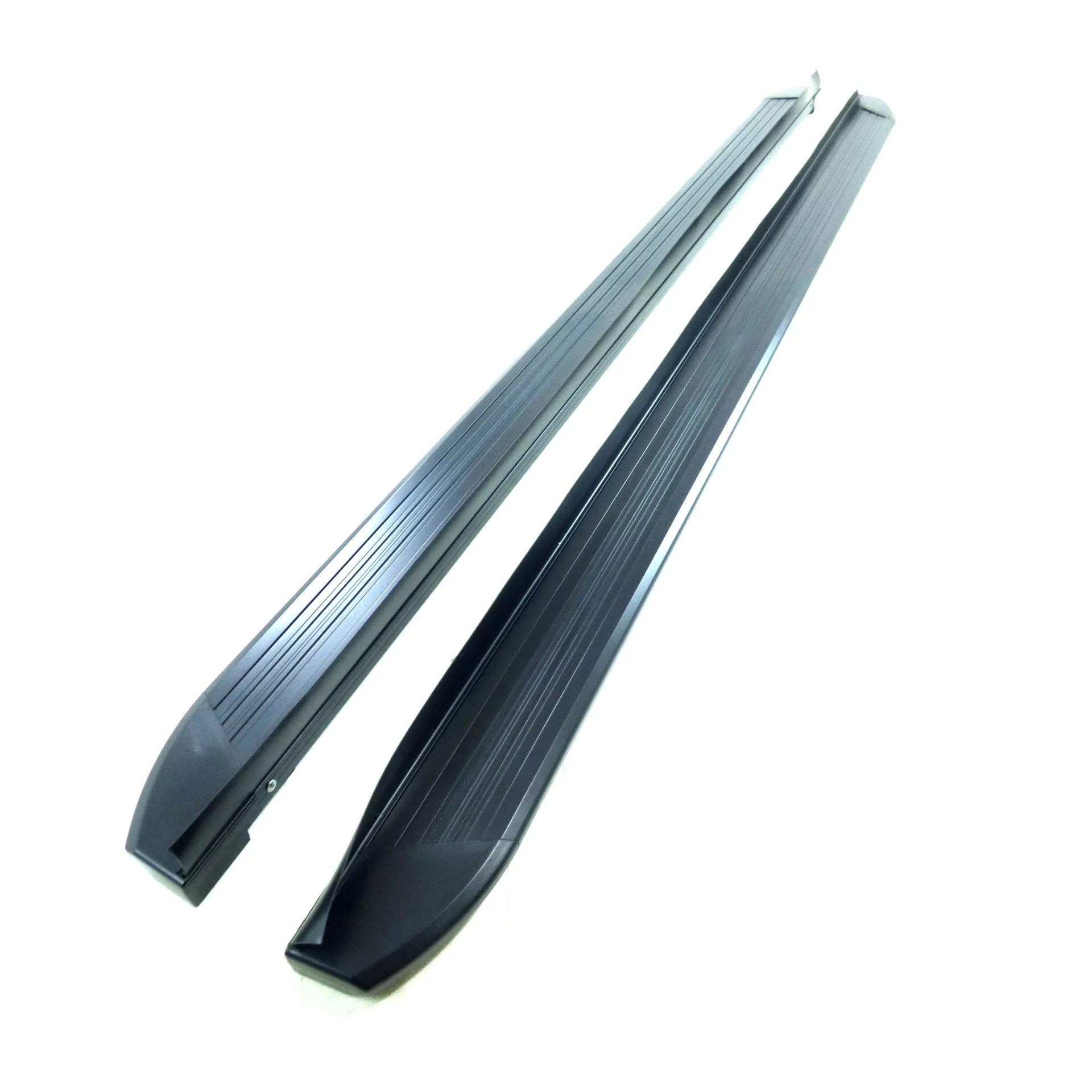 Orca Side Steps Running Boards for Land Rover Discovery 3 and 4