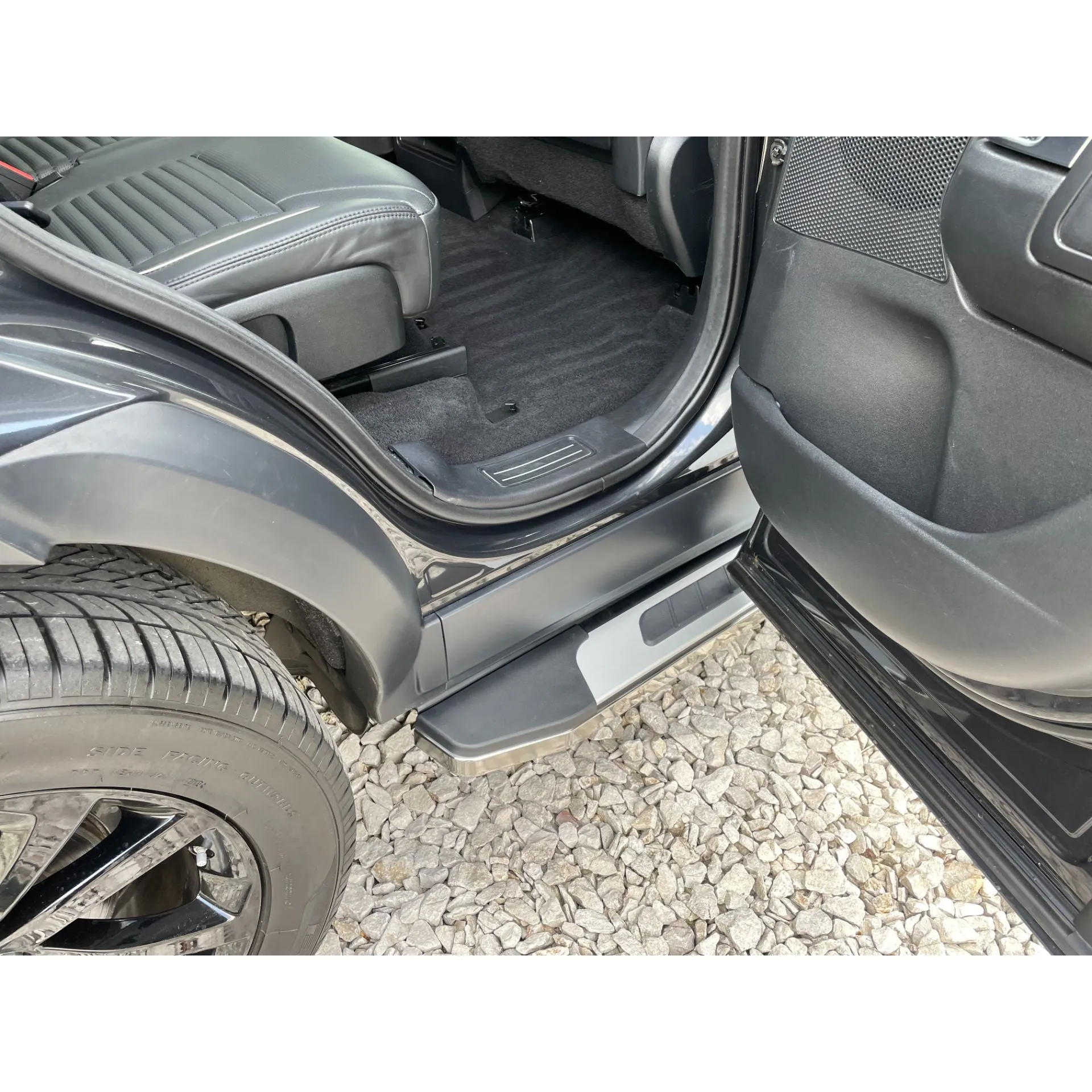 Suburban Side Steps Running Boards for Land Rover Discovery 5 2017+